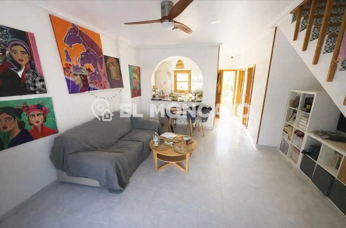 Sala de estar de Casa adosada en venta en Rojales con Aire acondicionado, Calefacción y Jardín privado