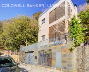 Exterior view of House or chalet for sale in  Barcelona Capital  with Heating, Private garden and Parquet flooring