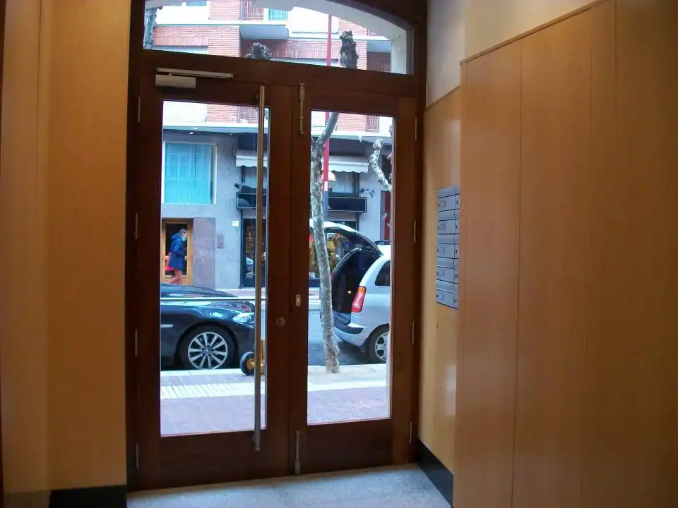 Oficina de lloguer en  Logroño