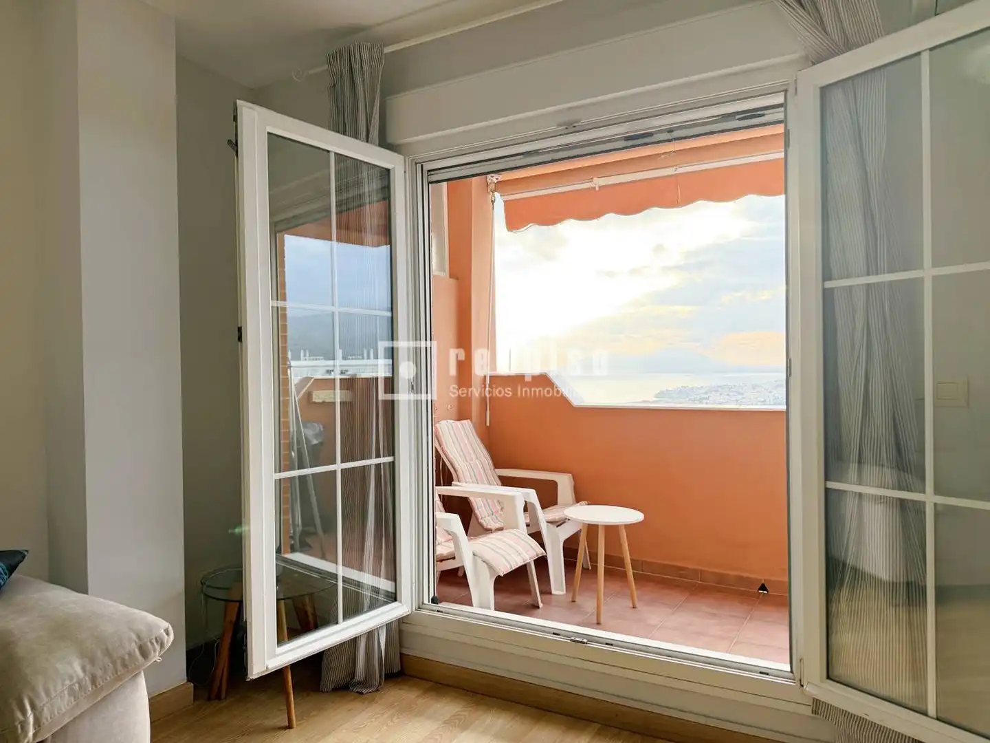 Schlafzimmer von Wohnung zum Verkauf in Rincón de la Victoria mit Klimaanlage, Privatgarten und Terrasse