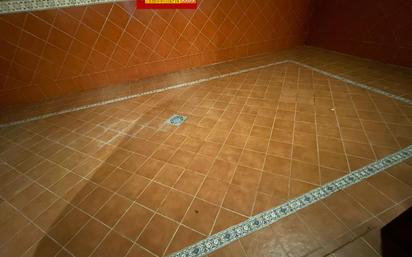 Bathroom of House or chalet for sale in Alcalá de Guadaira  with Air Conditioner and Terrace