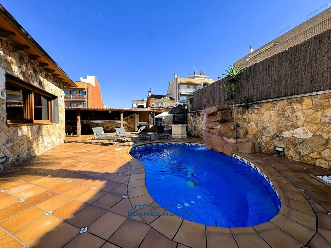 Piscina de Casa o xalet en venda en Blanes amb Aire condicionat, Calefacció i Jardí privat