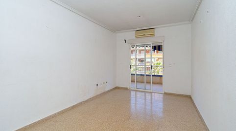 Foto 4 de Piso en venta en C/ Puerta de Riad I Esq Av Cervantes y Plaza Porti, Pueblo, Guardamar del Segura