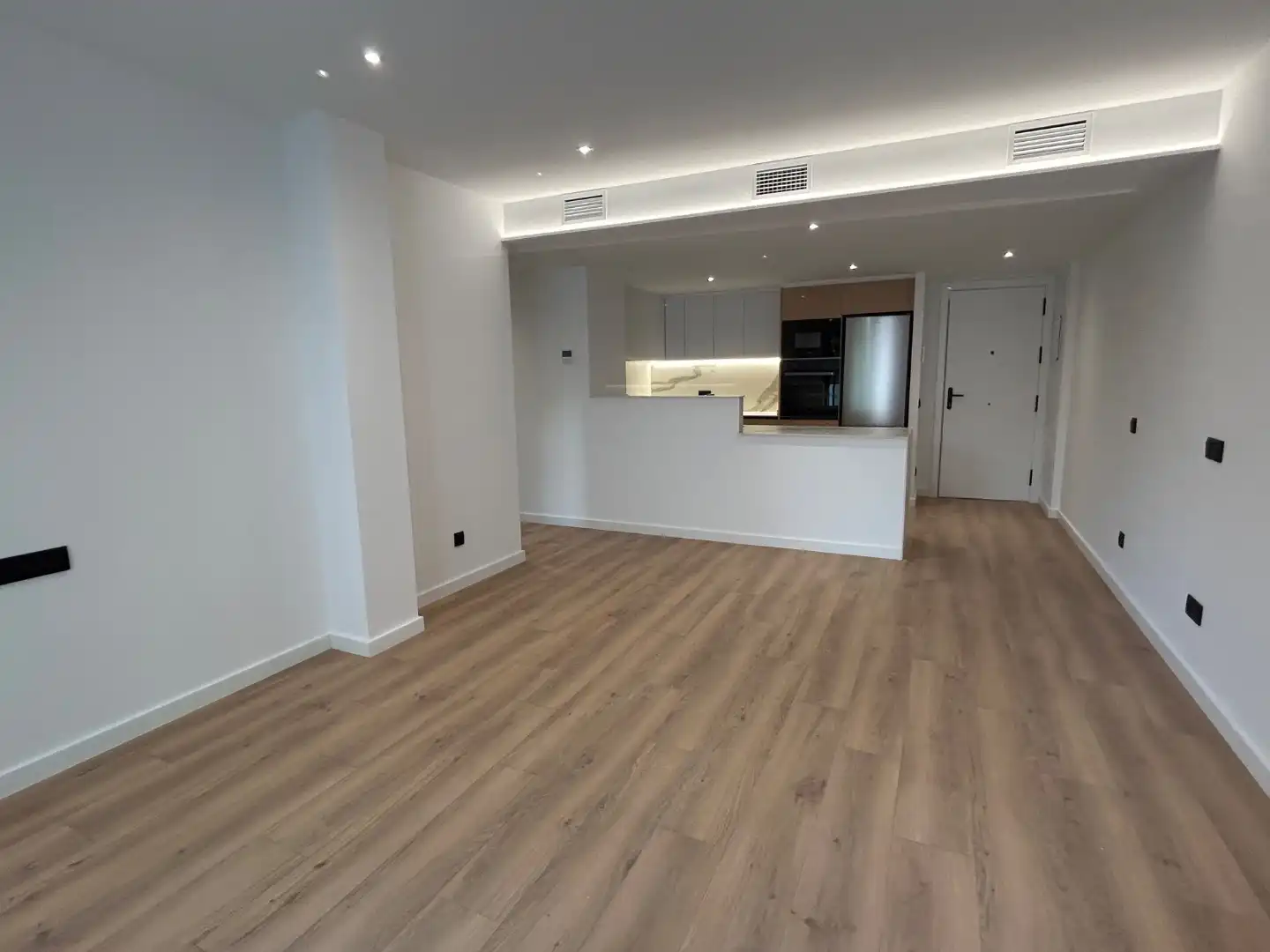 Kitchen of Flat for rent in Marítim