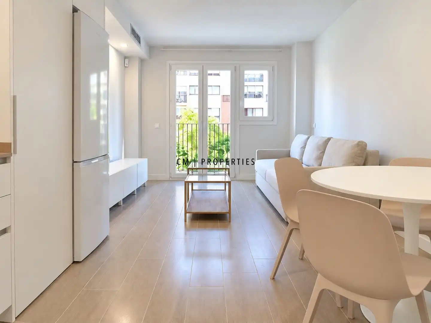Flat with terrace to rent in Quatre Carreres