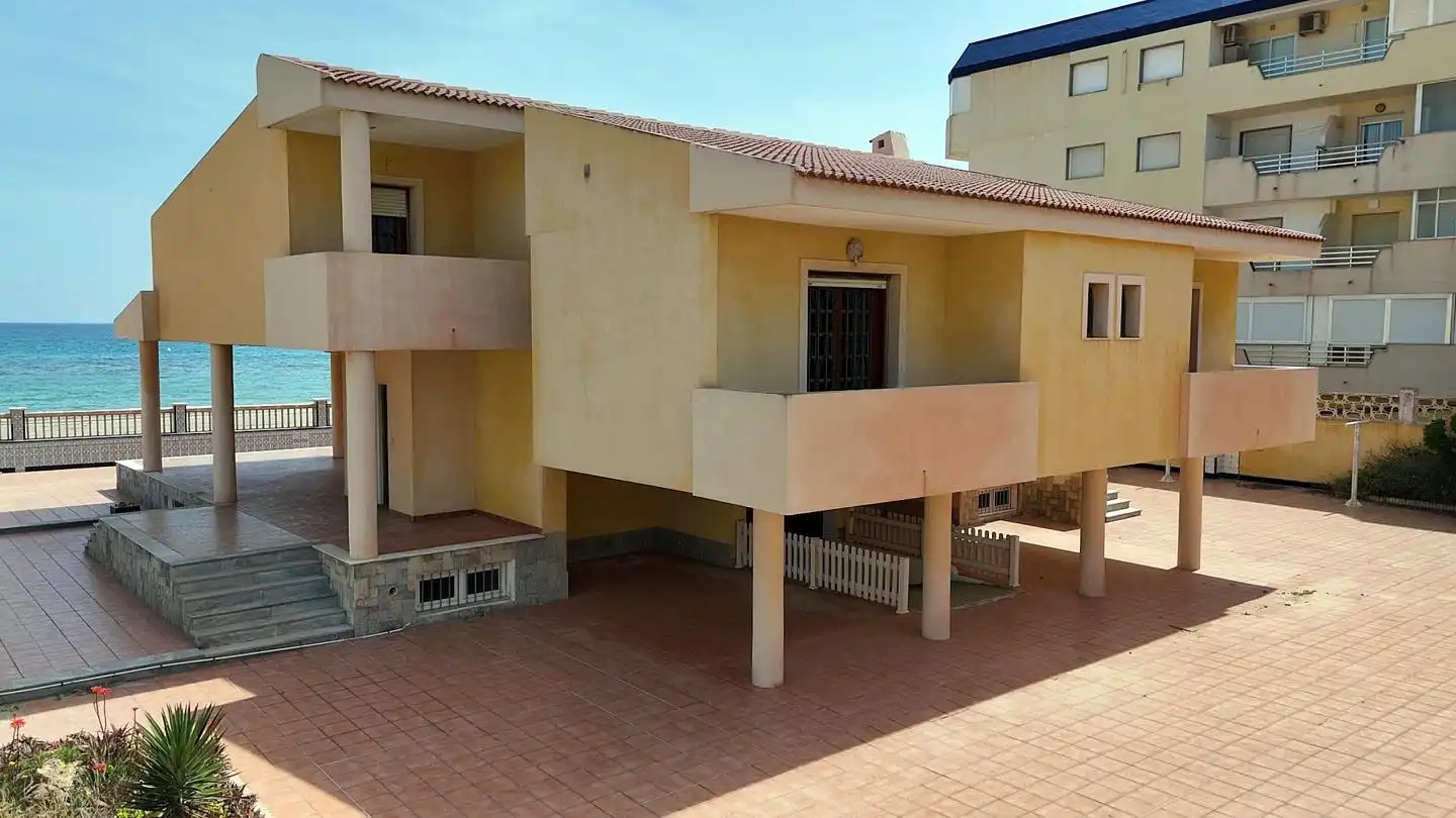 Exterior view of Houses for sale in La Manga del Mar Menor  with Private garden, Terrace and Furnished