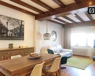 Living room of Flat to rent in  Madrid Capital  with Air Conditioner and Balcony