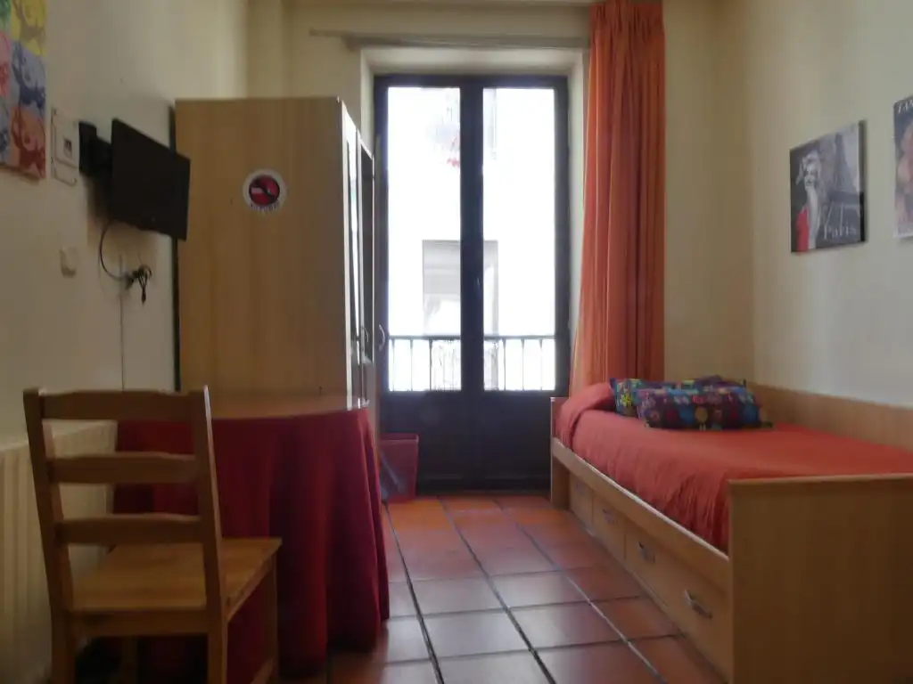Study for rent in Calle Capuchinas, 8, Centro - Sagrario