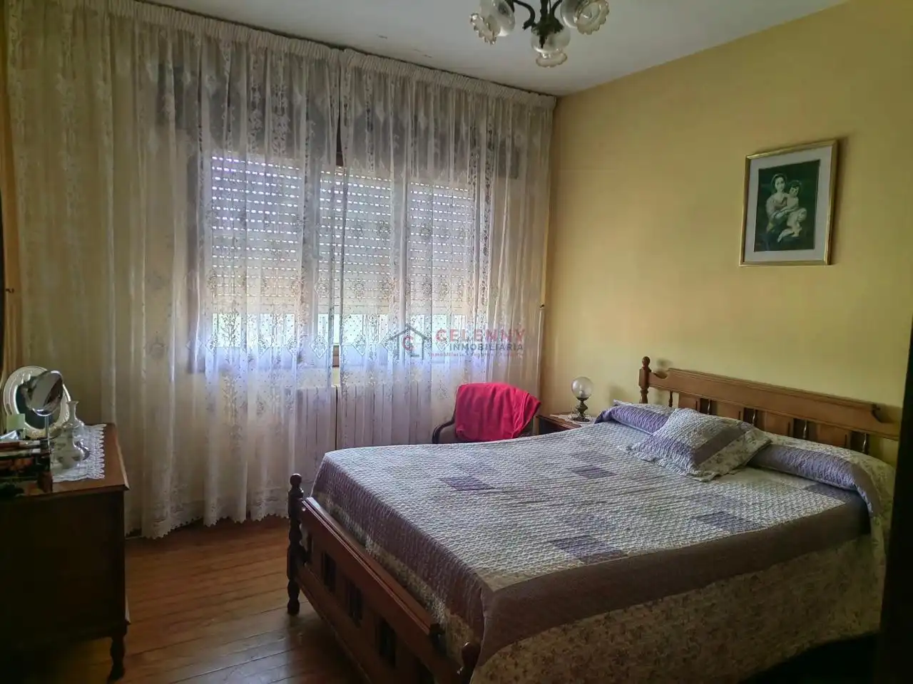 Dormitori de Casa o xalet en venda en Lalín amb Calefacció, Jardí privat i Traster