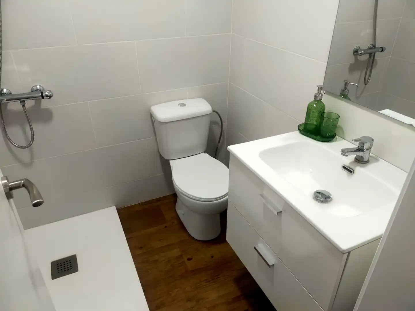 Bany de Planta baixa en venda en Badalona amb Traster