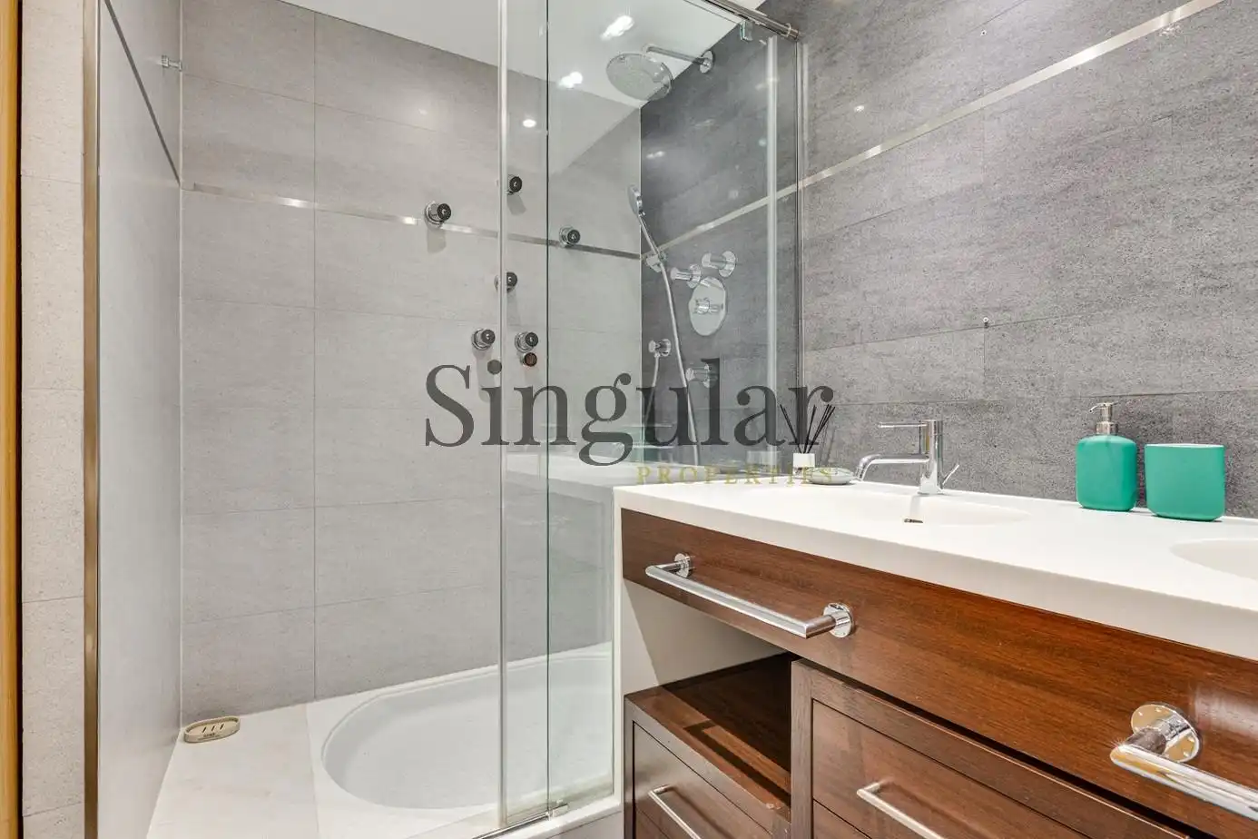 Baño de Piso en venta en Barcelona con Aire acondicionado, Calefacción y Terraza