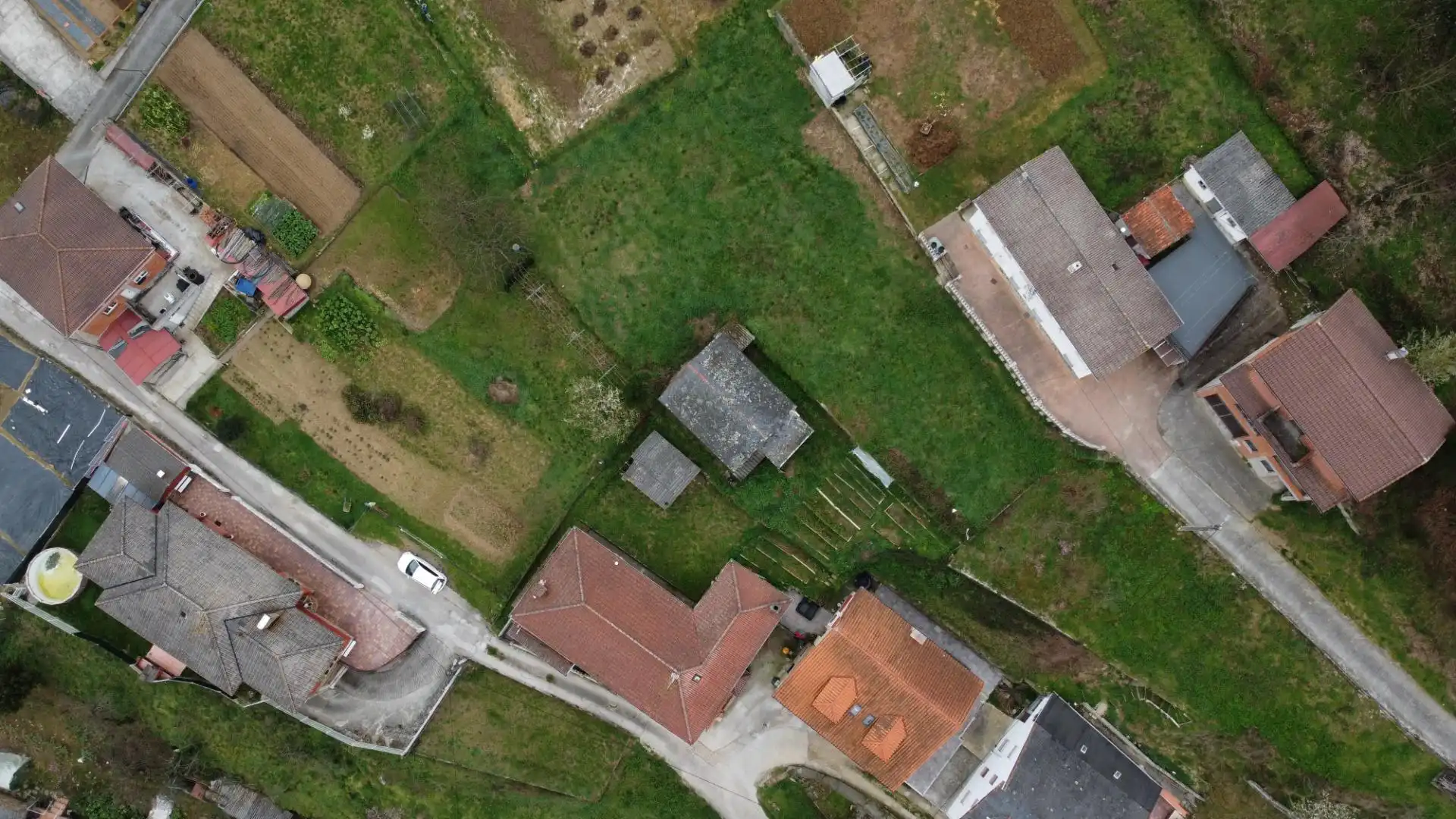 Casa o xalet en venda en Cangas del Narcea amb Calefacció, Jardí privat i Terrassa