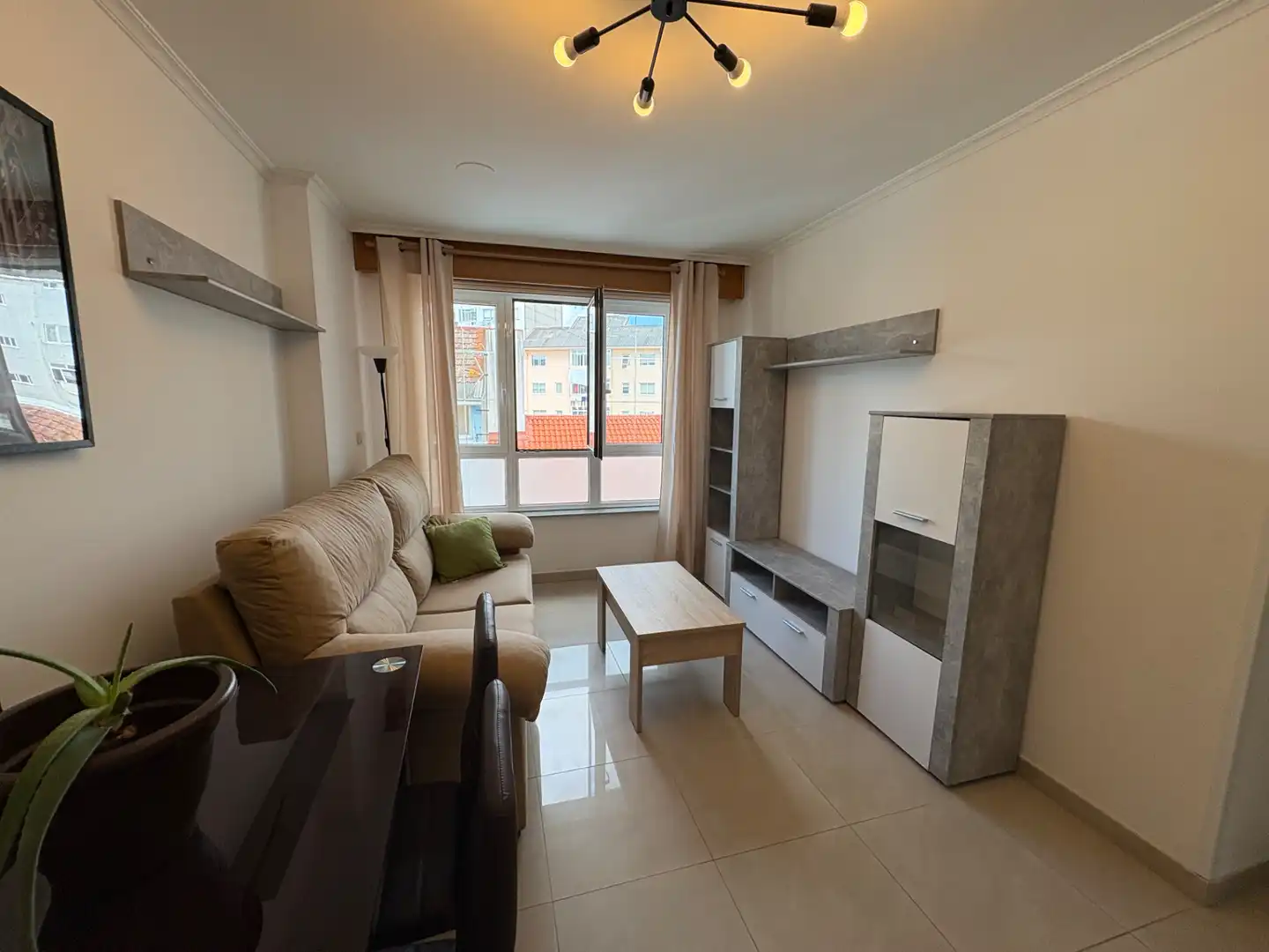Wohnzimmer von Wohnung zur Miete in Ferrol mit Heizung, Abstellraum und Möbliert