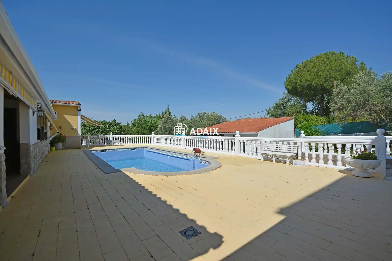 Vista exterior de Casa o xalet en venda en Malpartida de Cáceres amb Aire condicionat, Calefacció i Jacuzzi