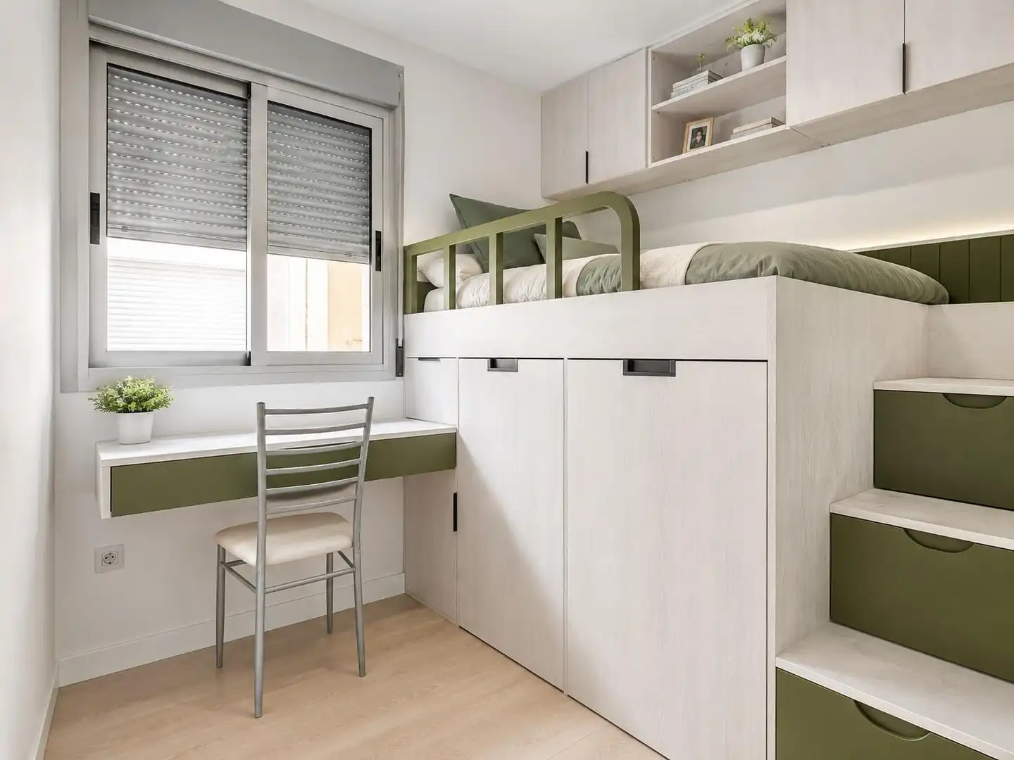 Habitación de Ático en venta en Molina de Segura con Aire acondicionado y Terraza