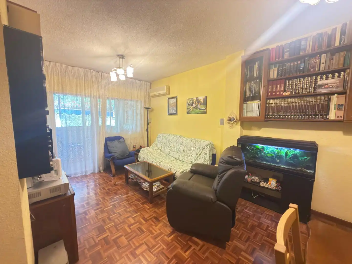 Sala de estar de Piso en venta en Móstoles con Aire acondicionado, Calefacción y Parquet