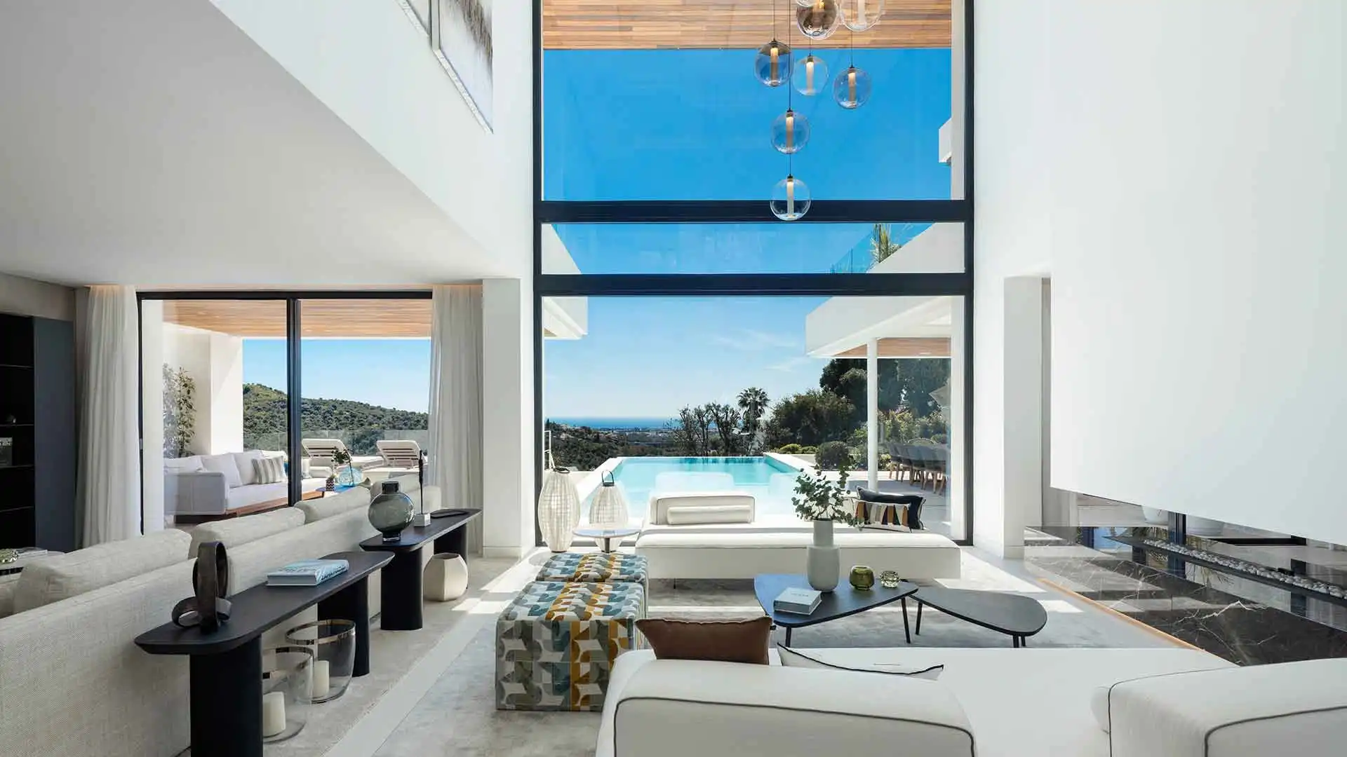 Casa con piscina en venta en EL CERROJO 19