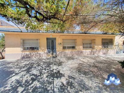 Vista exterior de Casa o xalet en venda en Lorca amb Jardí privat, Terrassa i Moblat