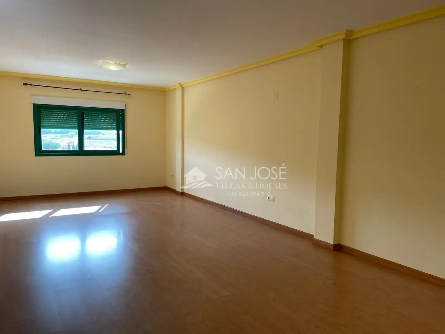Attic for sale in El Pinós / Pinoso  with Furnished, Balcony and Community pool