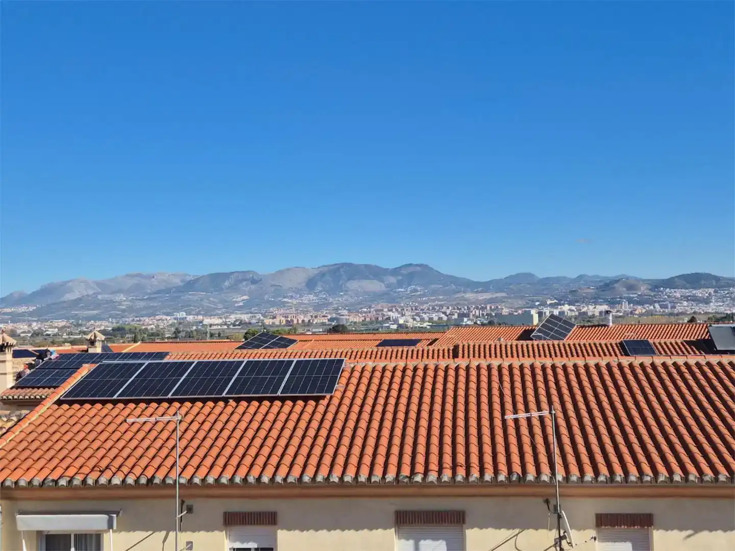 Vista exterior de Pis en venda en Vegas del Genil amb Aire condicionat i Balcó