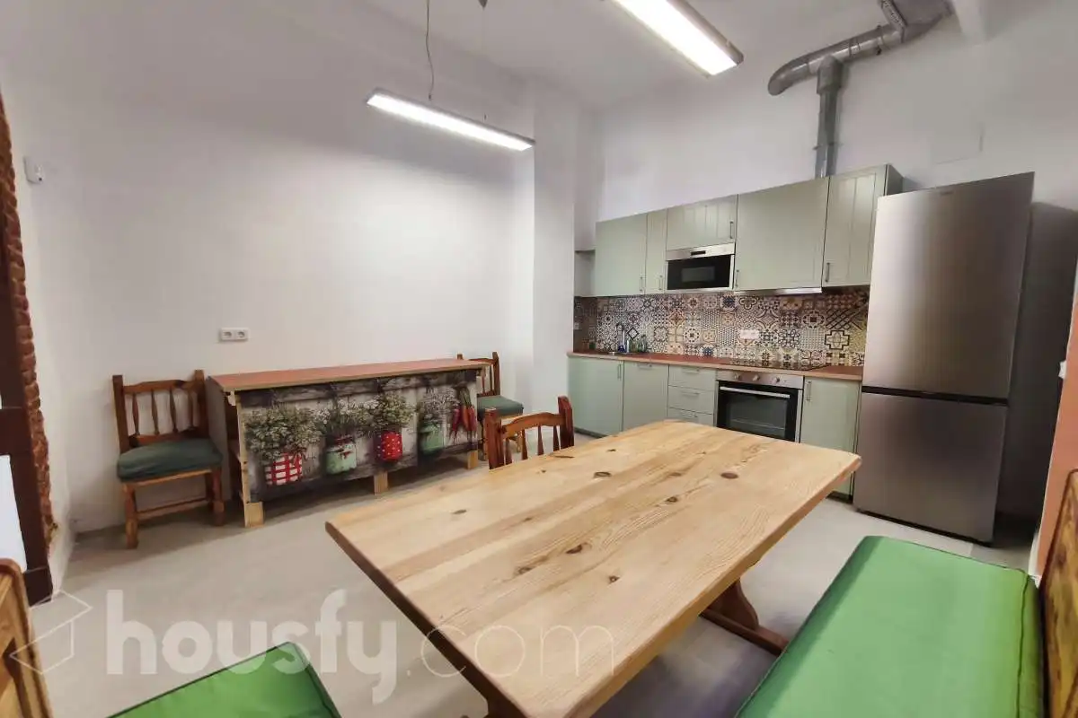 Cuina de Planta baixa de lloguer en Madrid amb Aire condicionat, Calefacció i Traster