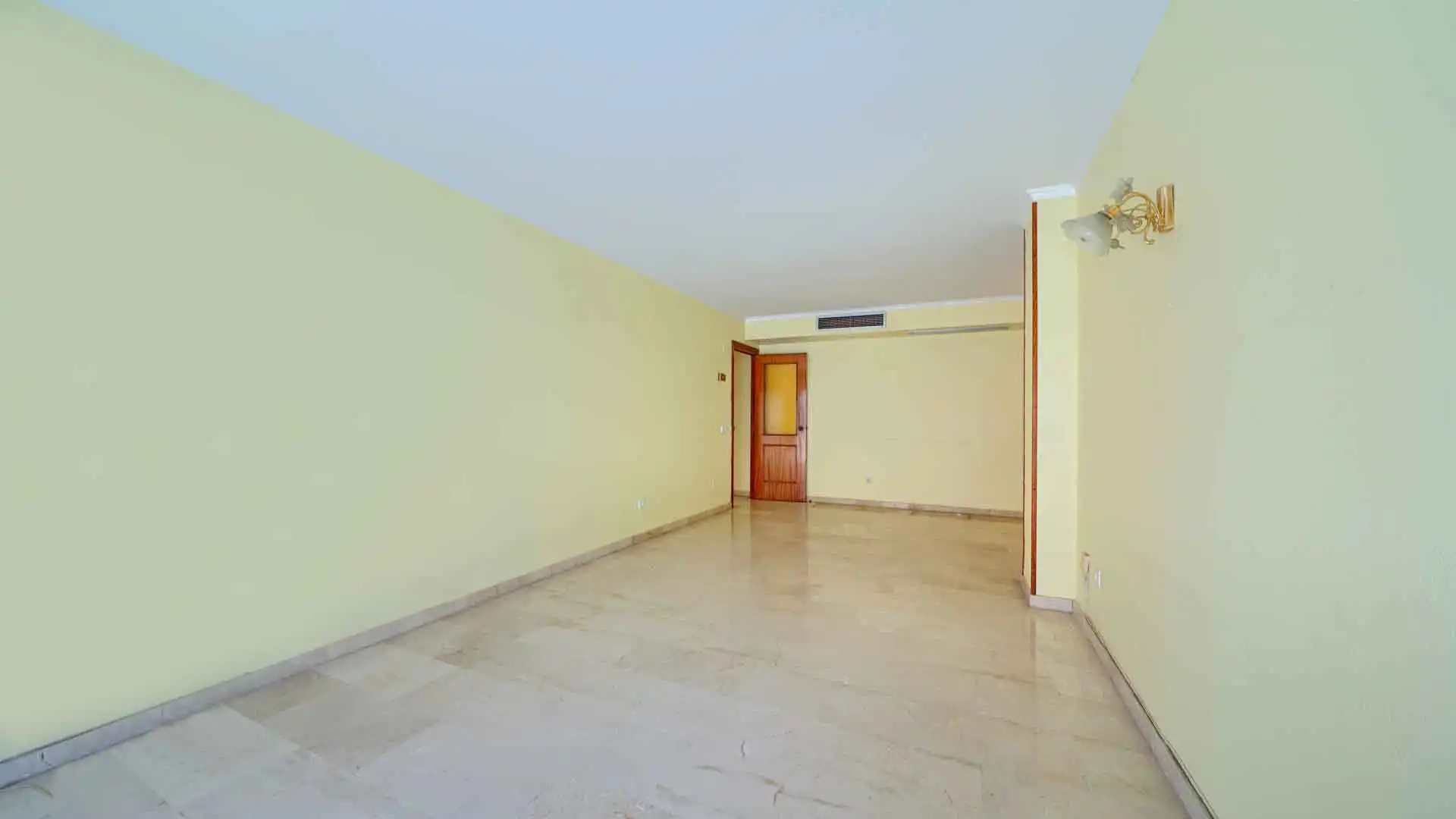 Apartamento en venta en Marbella con Aire acondicionado, Terraza y Trastero