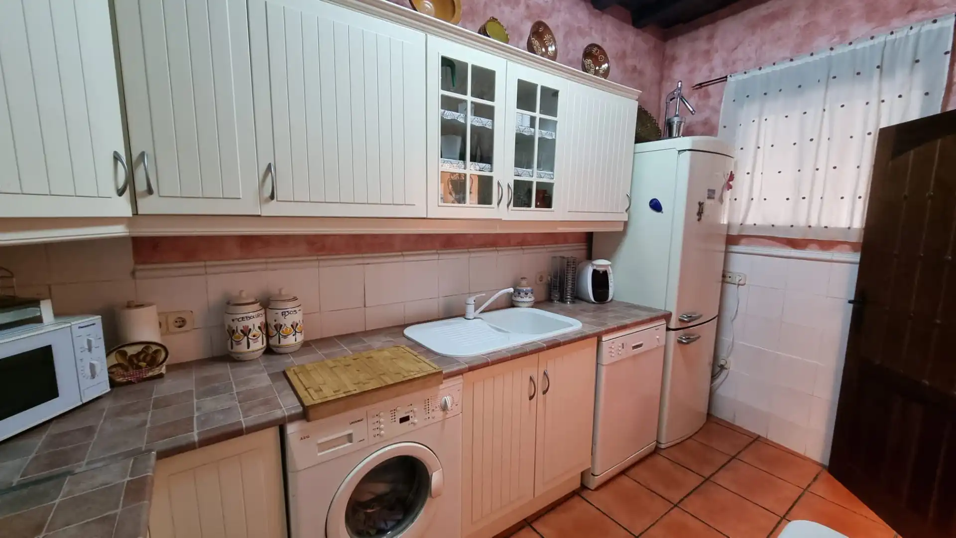 Cocina de Finca rústica en venta en Urda con Aire acondicionado