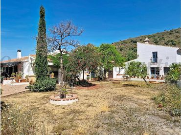 Chalet con piscina en venta en Vélez-Málaga ciudad