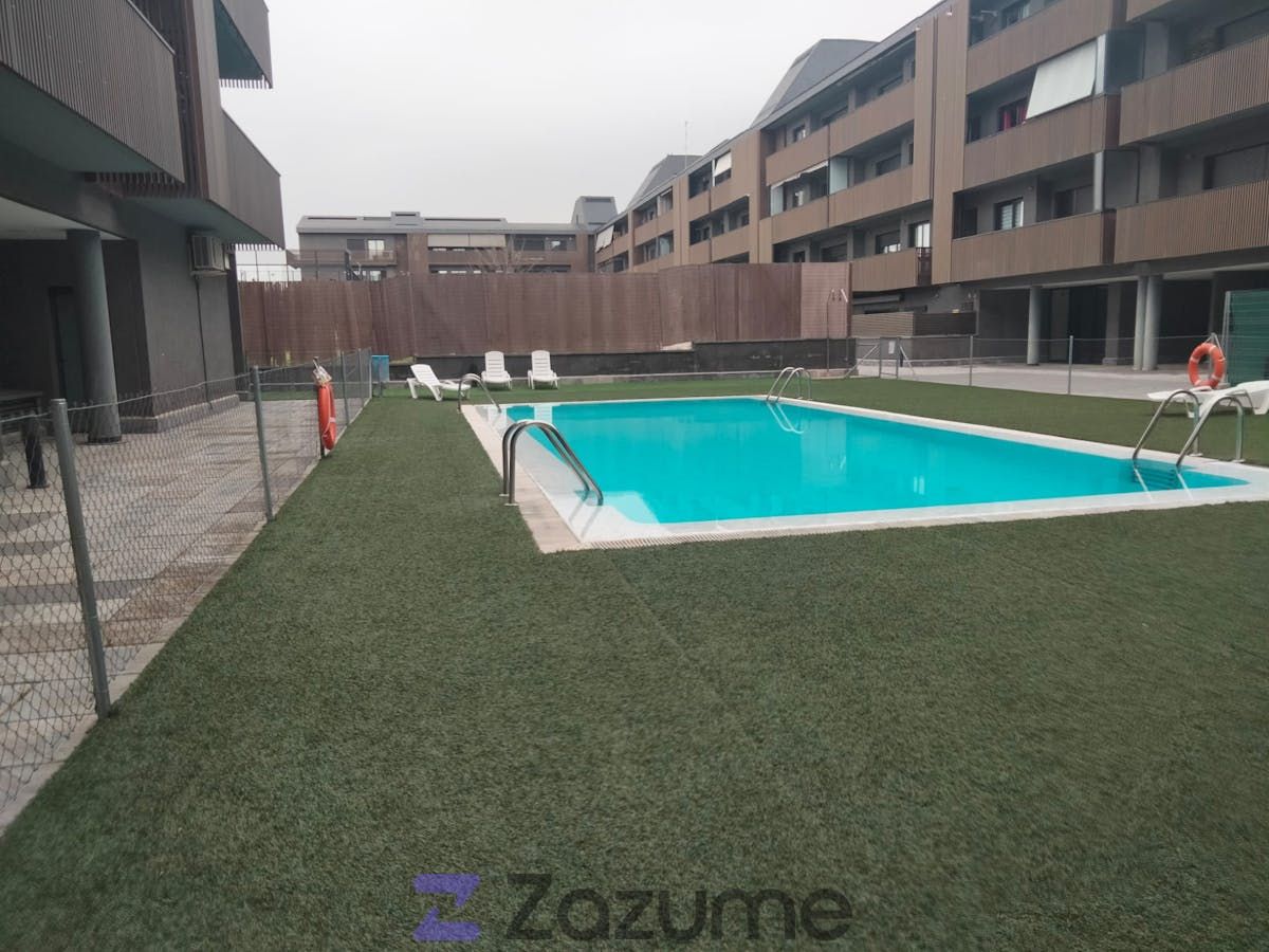 Swimming pool of Flat to rent in Ávila Capital  with Heating, Parquet flooring and Terrace
