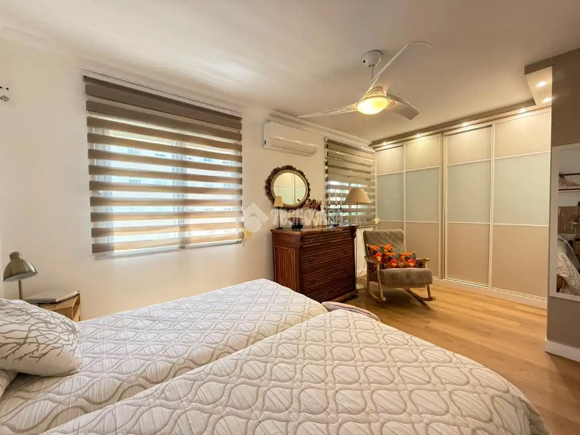 Habitación de Piso en venta en Huelva con Aire acondicionado