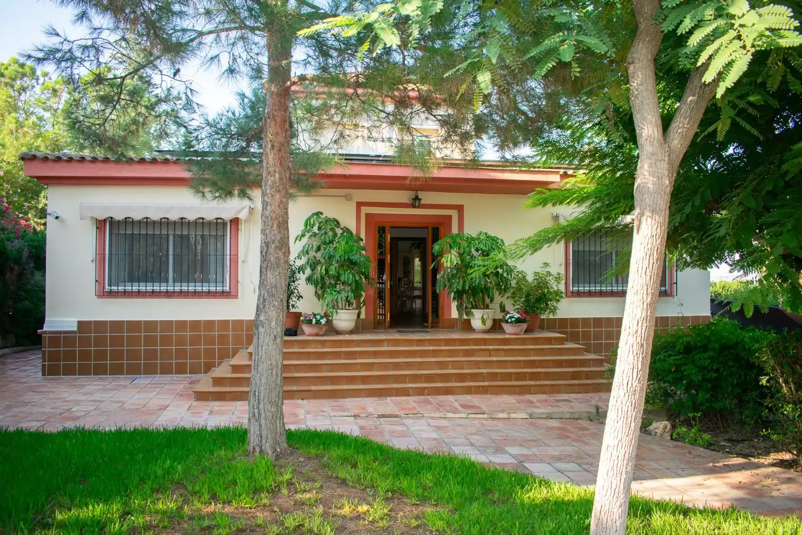 Villa mit Pool zum Verkauf in Calle