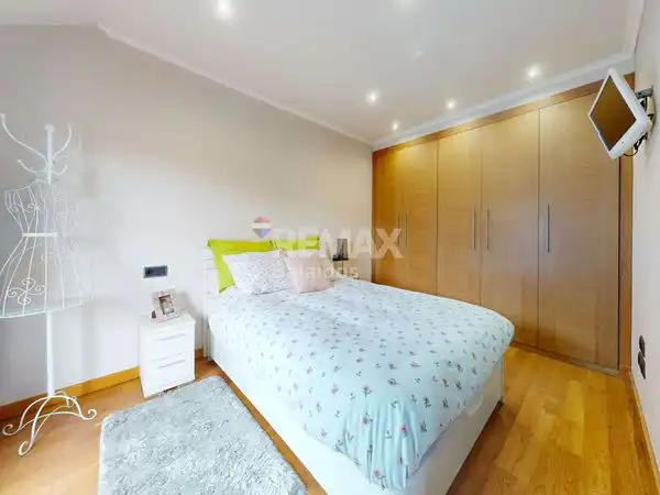 Bedroom of Flat for sale in Vigo   with Heating, Parquet flooring and Terrace