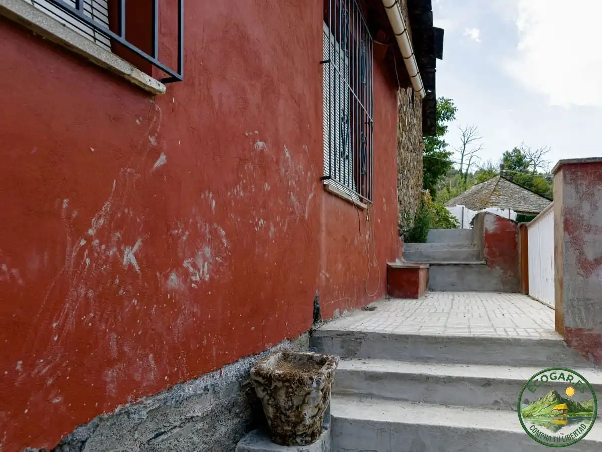 Exterior view of Houses for sale in Toreno  with Heating, Parquet flooring and Furnished