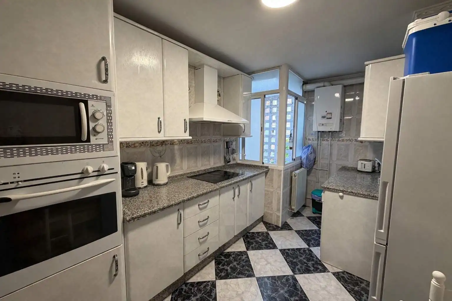 Kitchen of Flat for sale in  Sevilla Capital  with Balcony