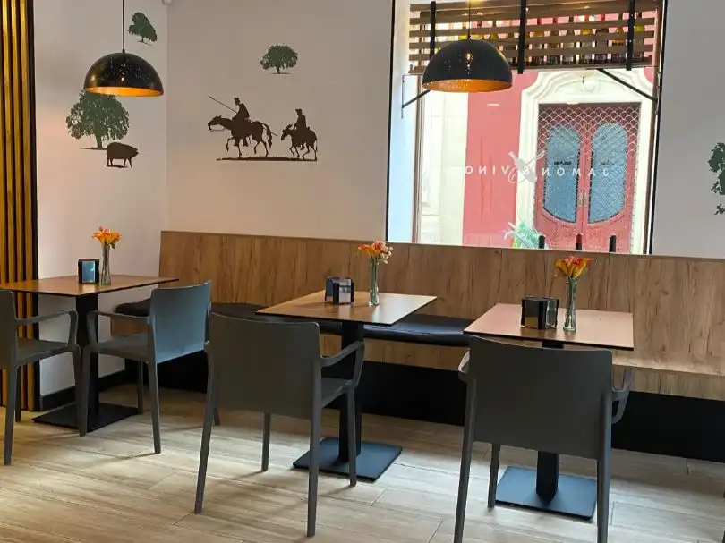 Local en traspaso en Alcalá de Henares con Aire acondicionado, Calefacción y Parquet