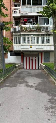 Garaje en Venta en Calle de Calderón de la Barca, 16 en Descubridores - Escritores