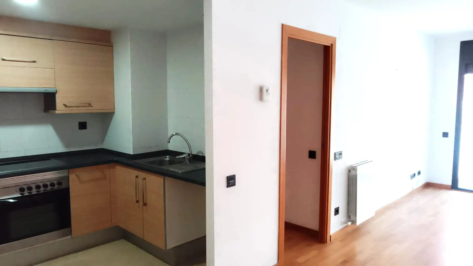 Küche von Wohnung zum Verkauf in Sant Antoni de Vilamajor mit Abstellraum, Ofen und Balkon
