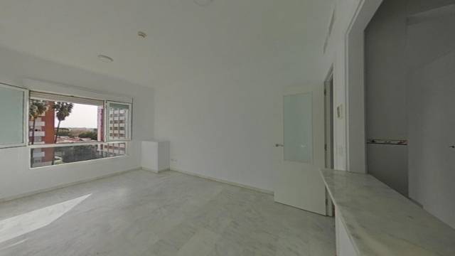 Piso en Venta en Av De la Aeronáutica en Urbadiez - Entrepuentes