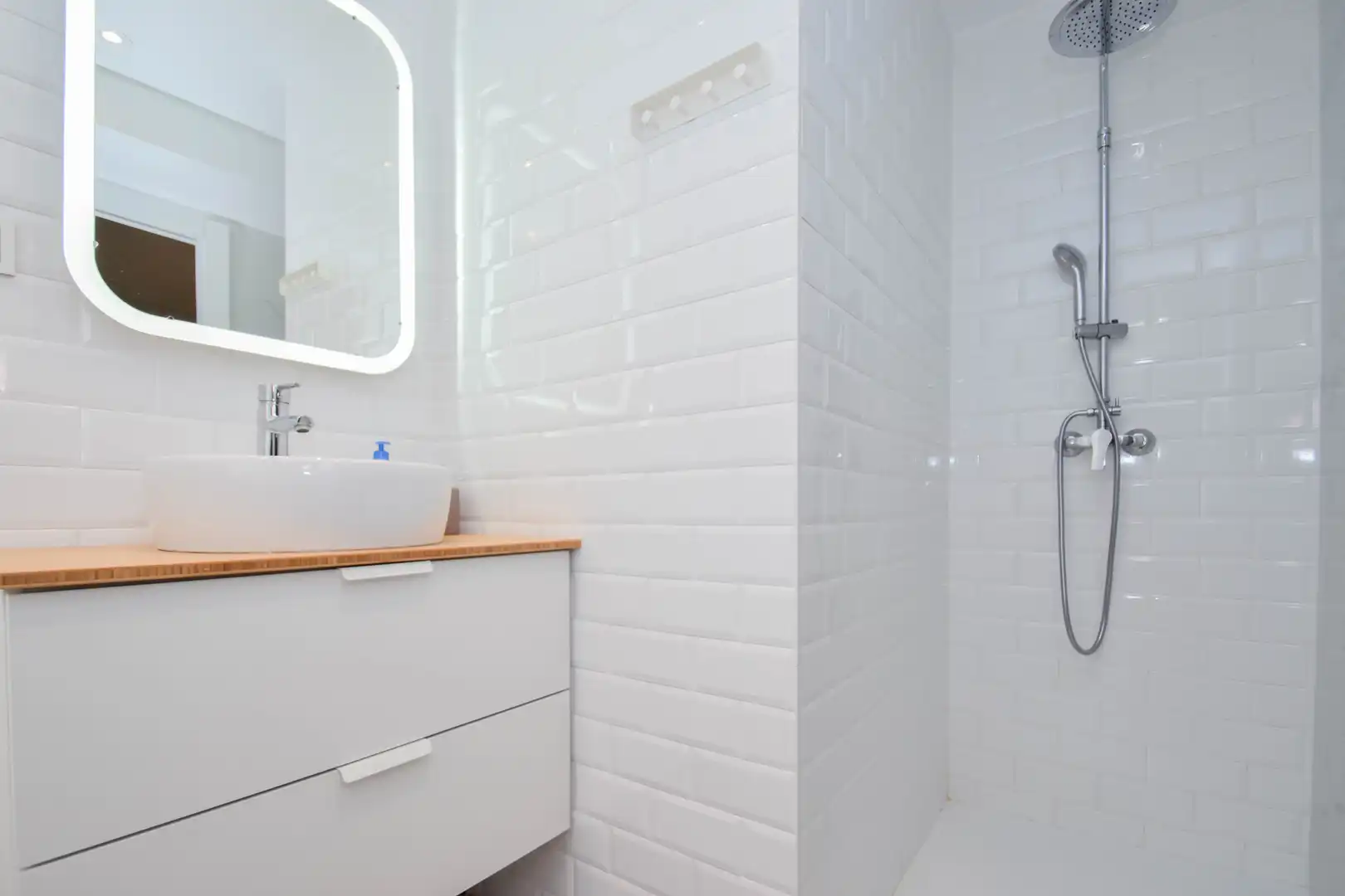 Baño de Piso en venta en Sierra Nevada con Calefacción, Terraza y Amueblado
