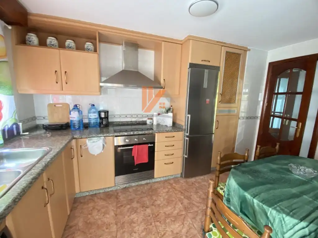 Kitchen of Flat for rent in Santiago de Compostela   with Furnished