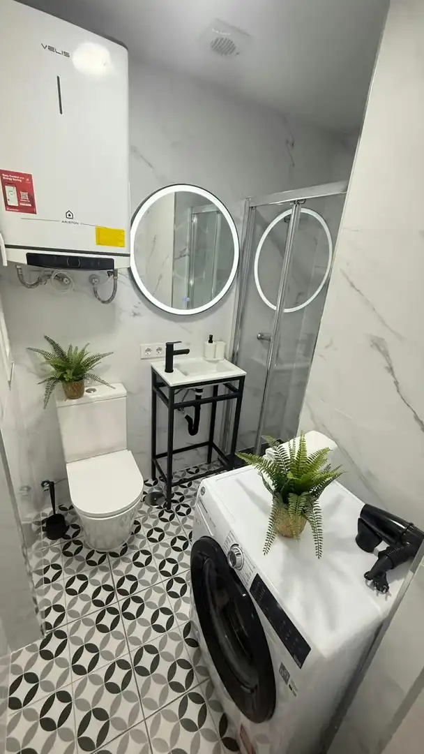Badezimmer von Wohnung zur Miete in Villaverde