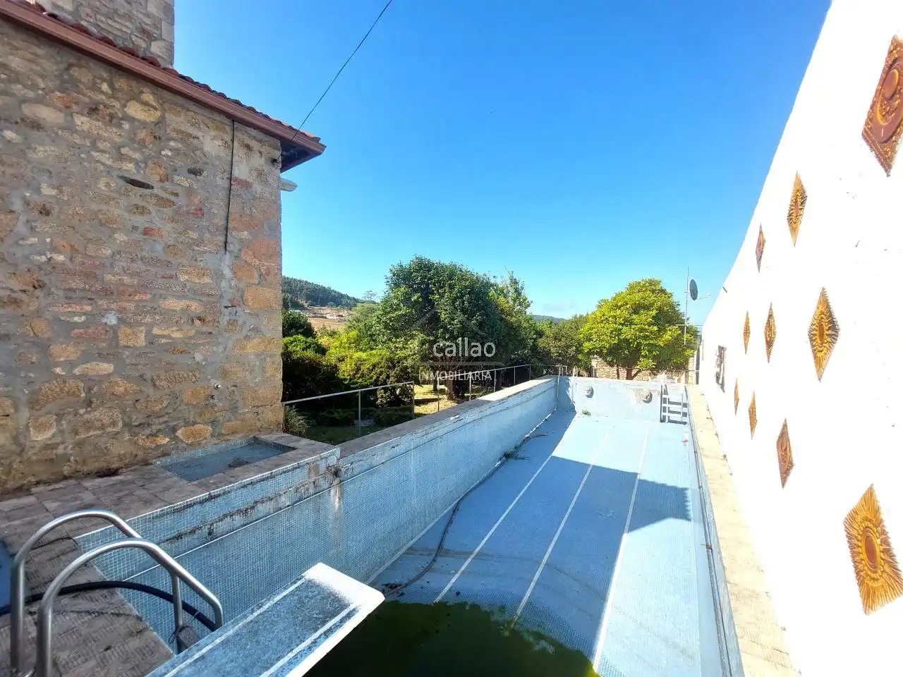 Vista exterior de Casa o chalet en venta en Narón con Calefacción, Jardín privado y Piscina