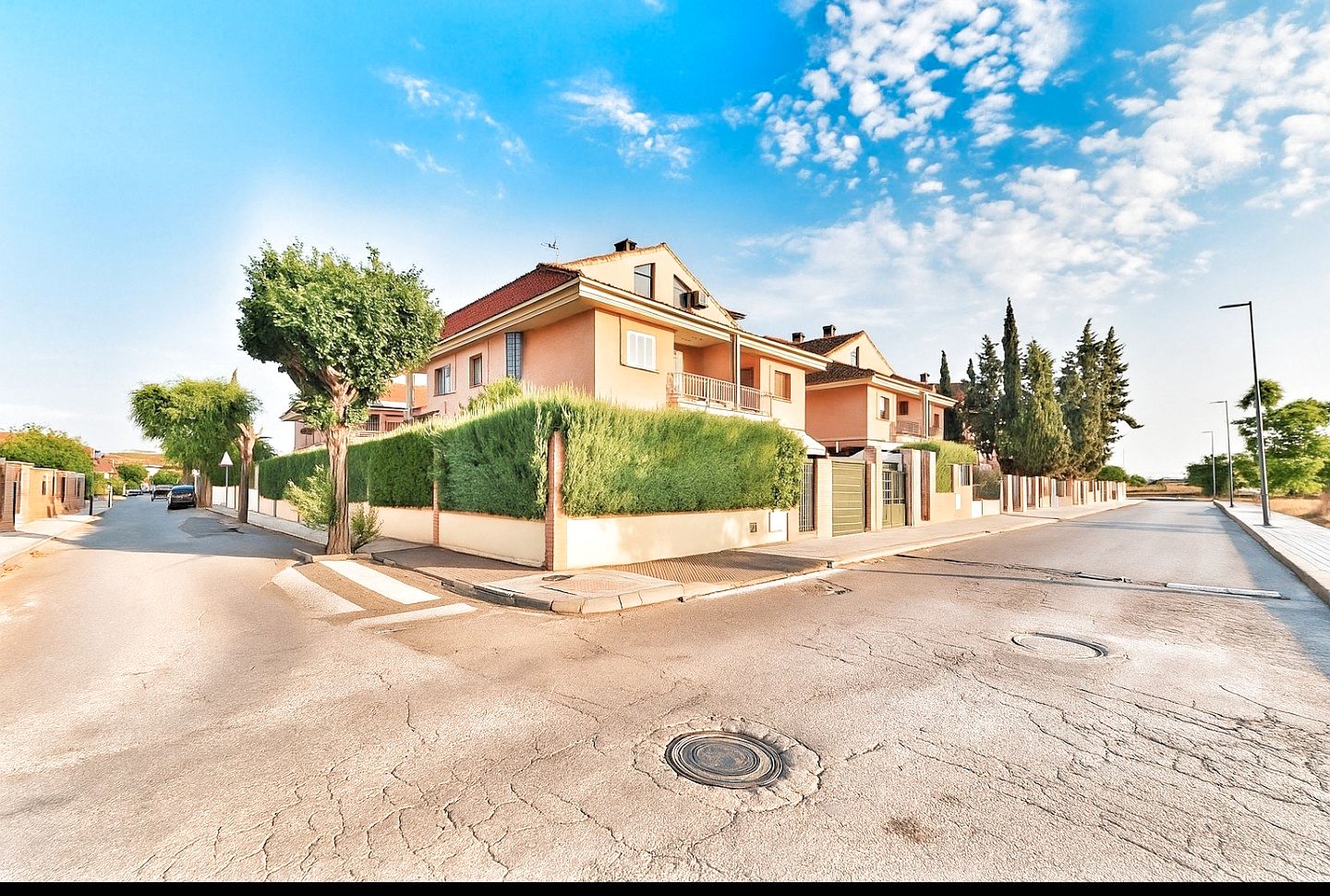 Vista exterior de Casa o xalet en venda en Puertollano amb Aire condicionat, Calefacció i Jardí privat