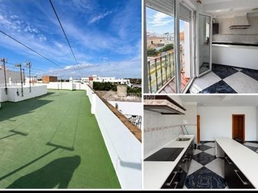 Piso con balcón en venta en Conil