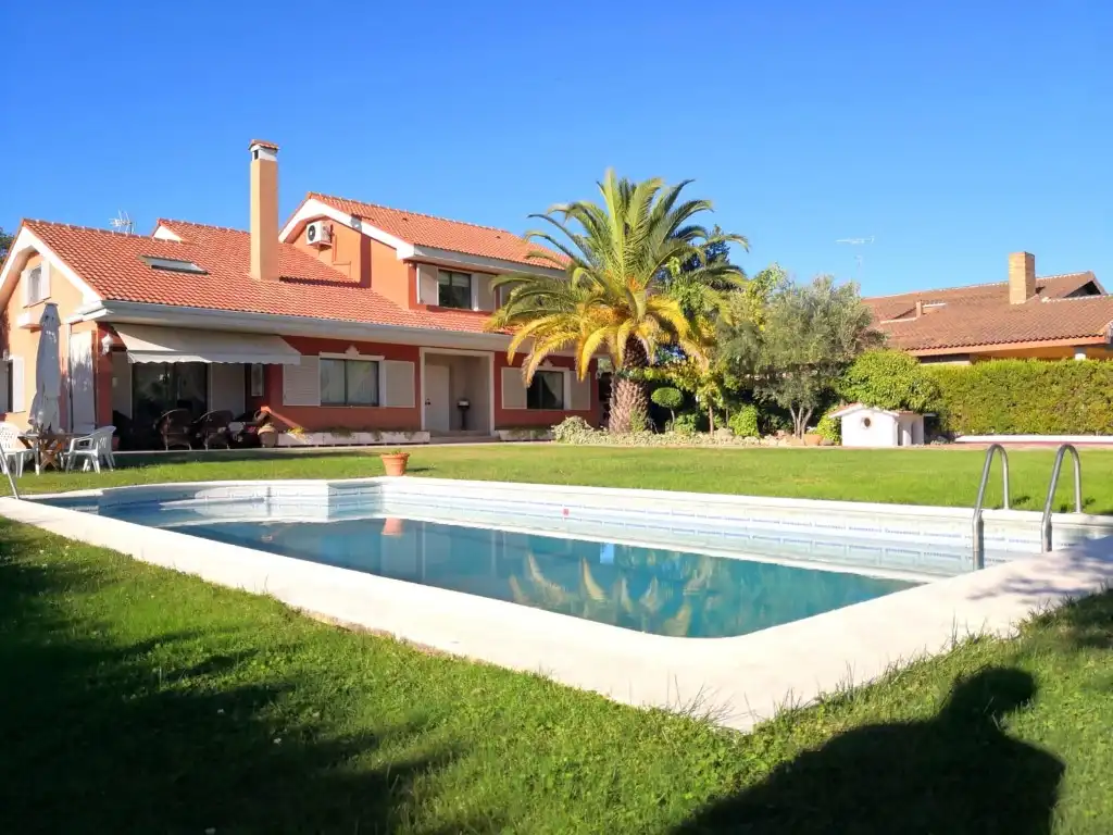Piscina de Casa o xalet en venda en Las Rozas de Madrid
