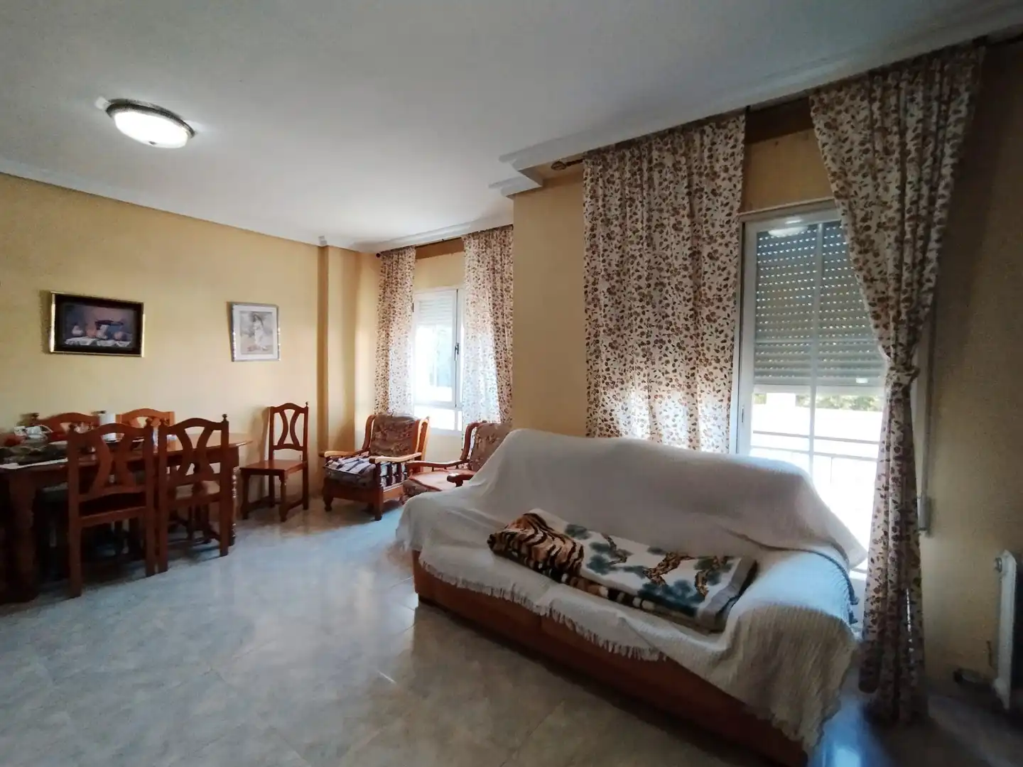 Sala de estar de Piso en venta en Tomelloso con Terraza, Trastero y Amueblado
