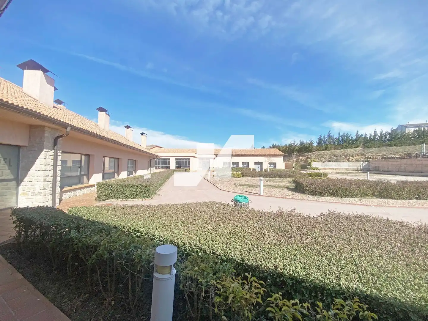 Vista exterior de Edificio en venta en Orea