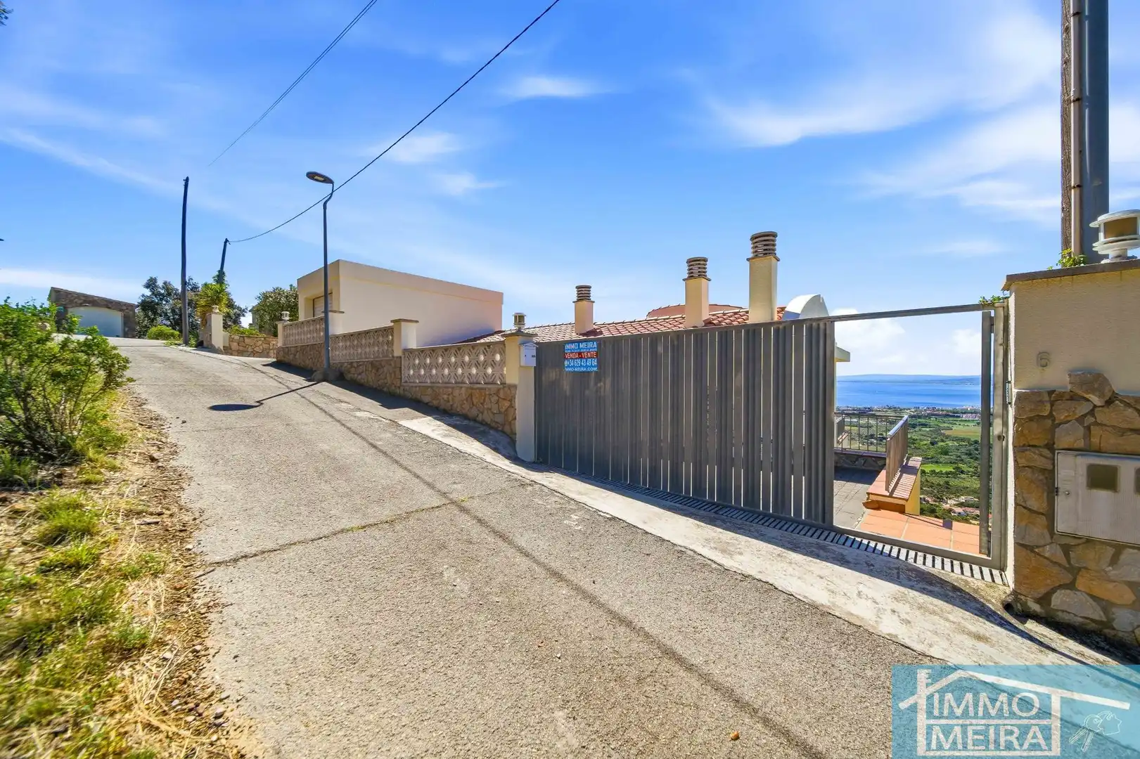 Exterior view of Houses for sale in Roses  with Air Conditioner, Heating and Private garden