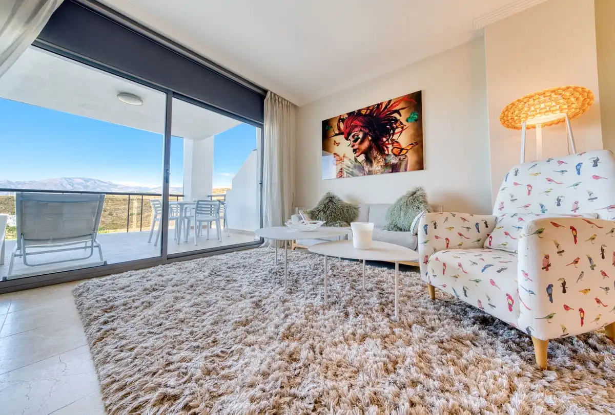 Living room of Apartments for sale in Benahavís  with Air Conditioner, Terrace and Storage room