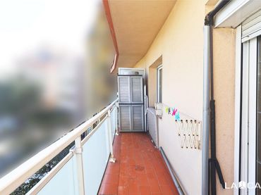 Appartamento con balcone in vendita a Plaça de Jacinto Benavente